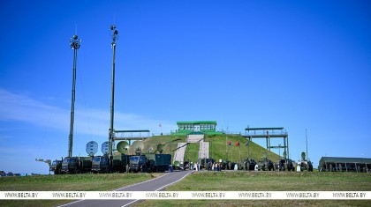 "Отставание смерти подобно". Лукашенко о важности модернизации системы связи в войсках
